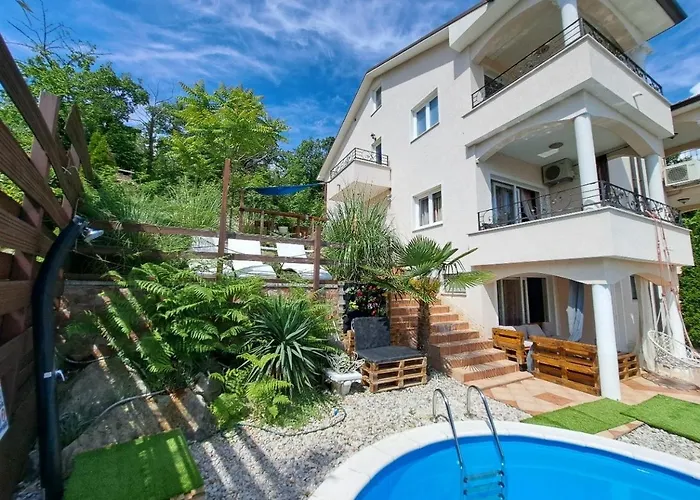 펜션 House With A Swimming Pool Lovran, Opatija - 24076 로브란